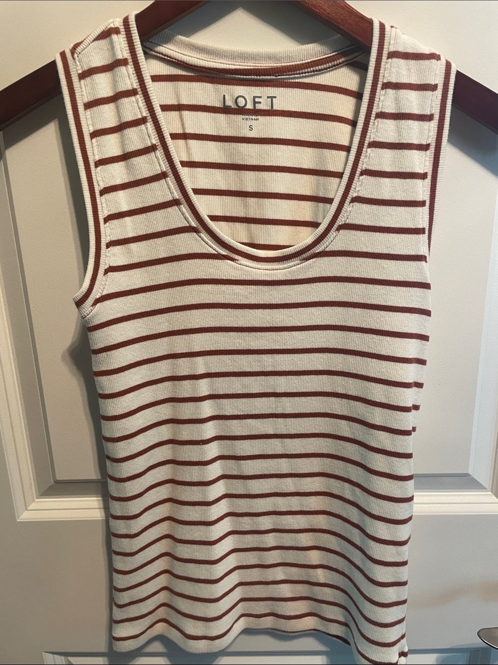 LOFT Cream and Rust-Striped Scoop Neck PerfectTank